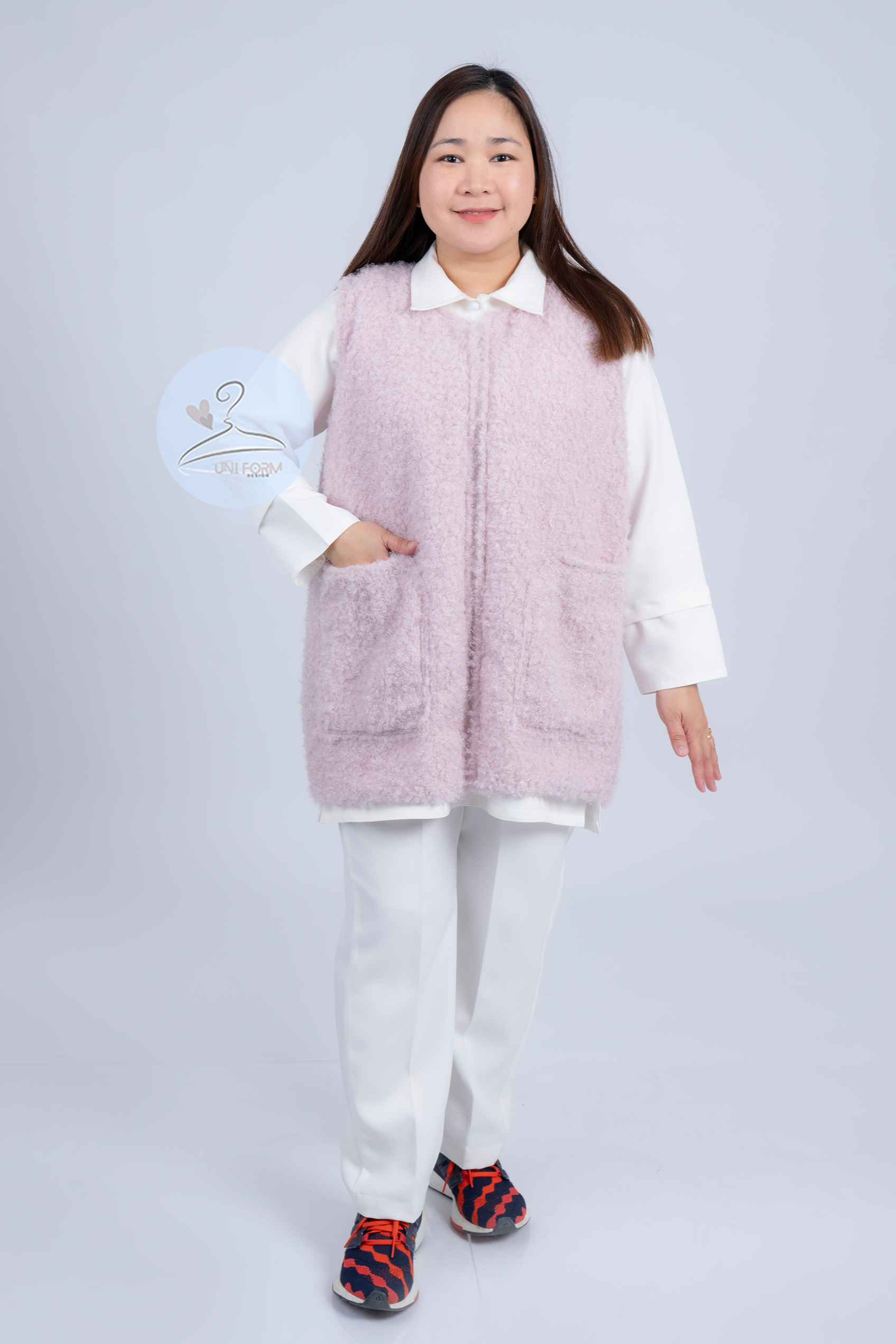 سترة فرو وردية ناعمة - Uniformdesign